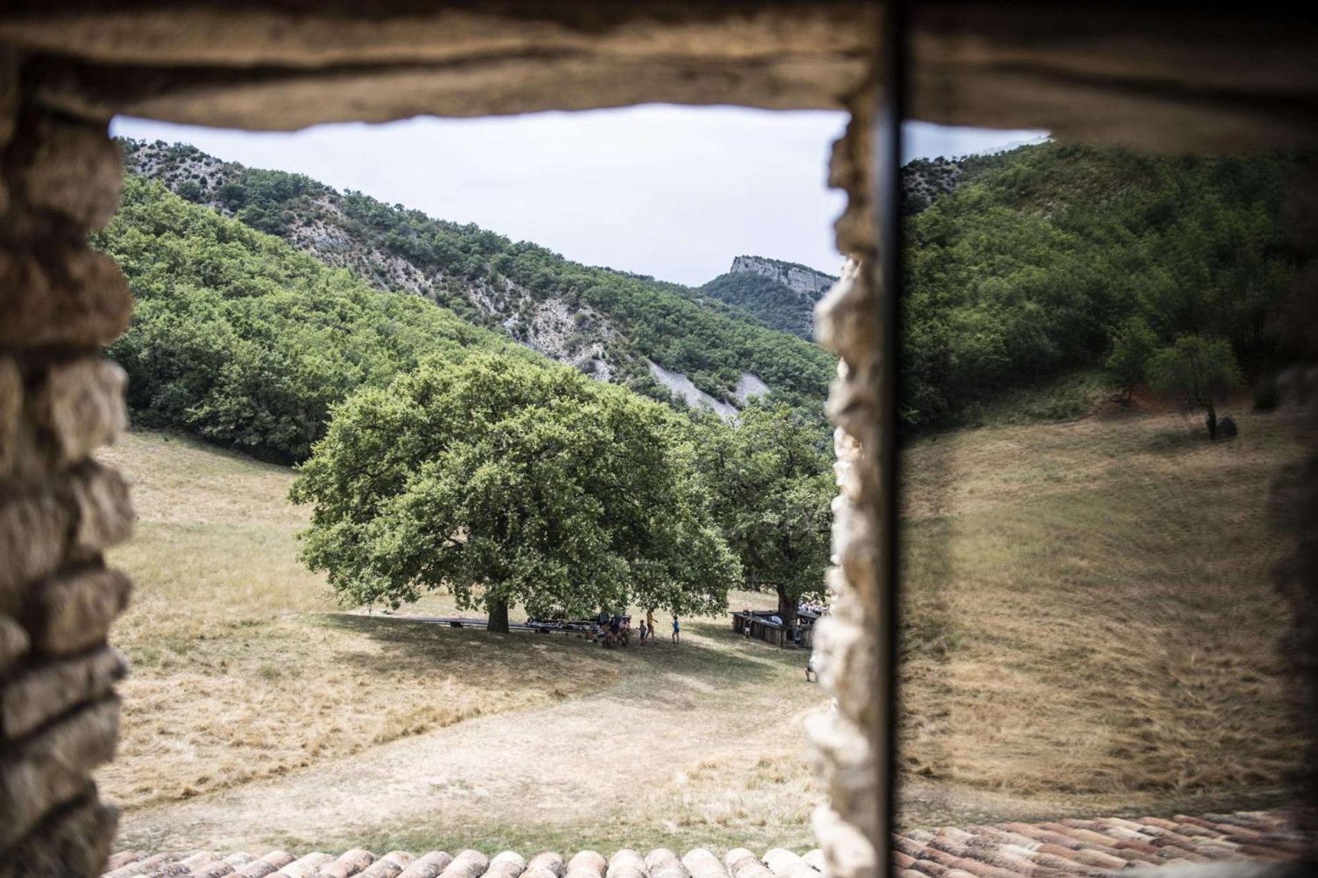 Le Domaine Du Castellas Sivergues Luaran gambar