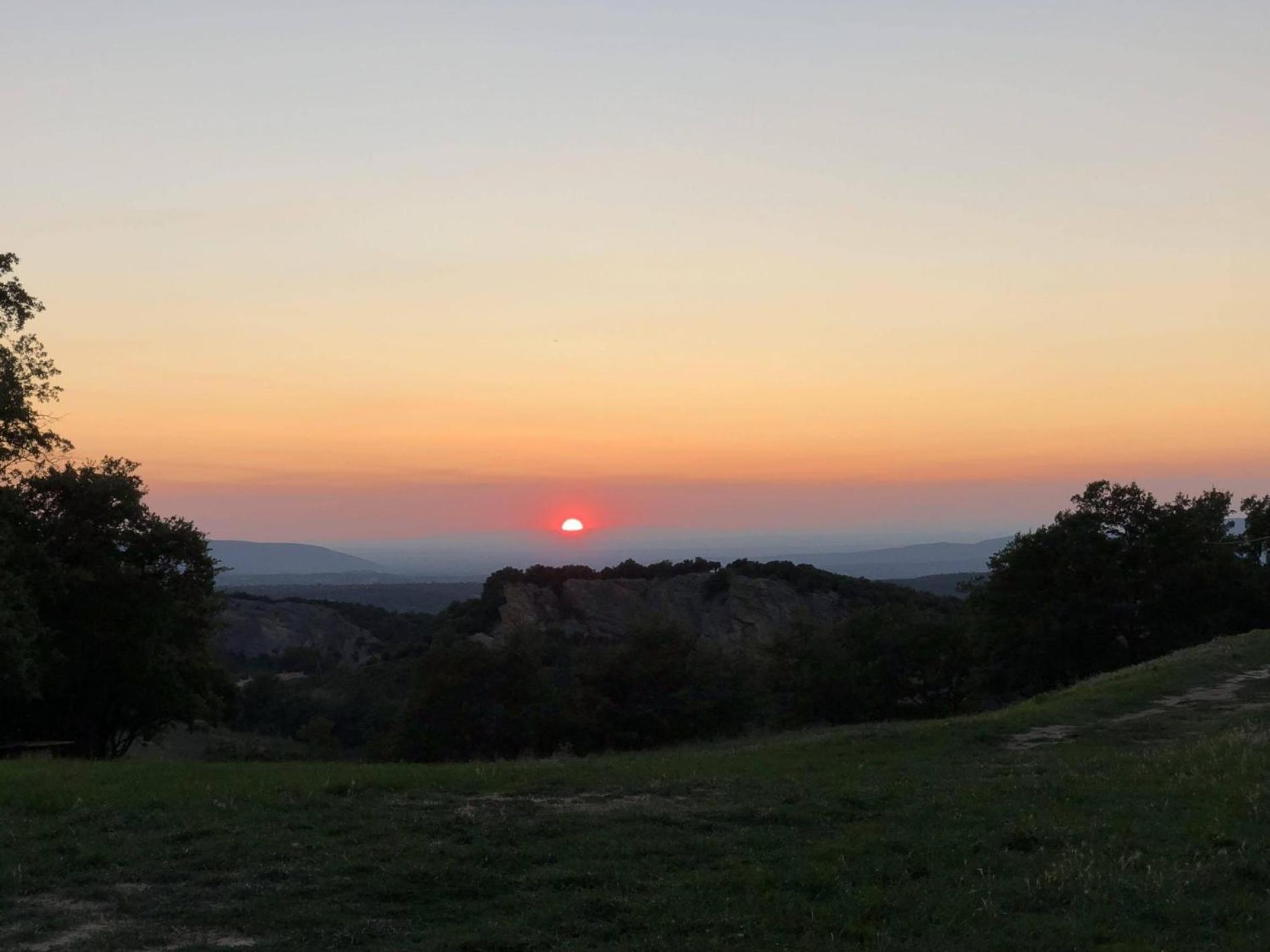 Le Domaine Du Castellas Sivergues Luaran gambar