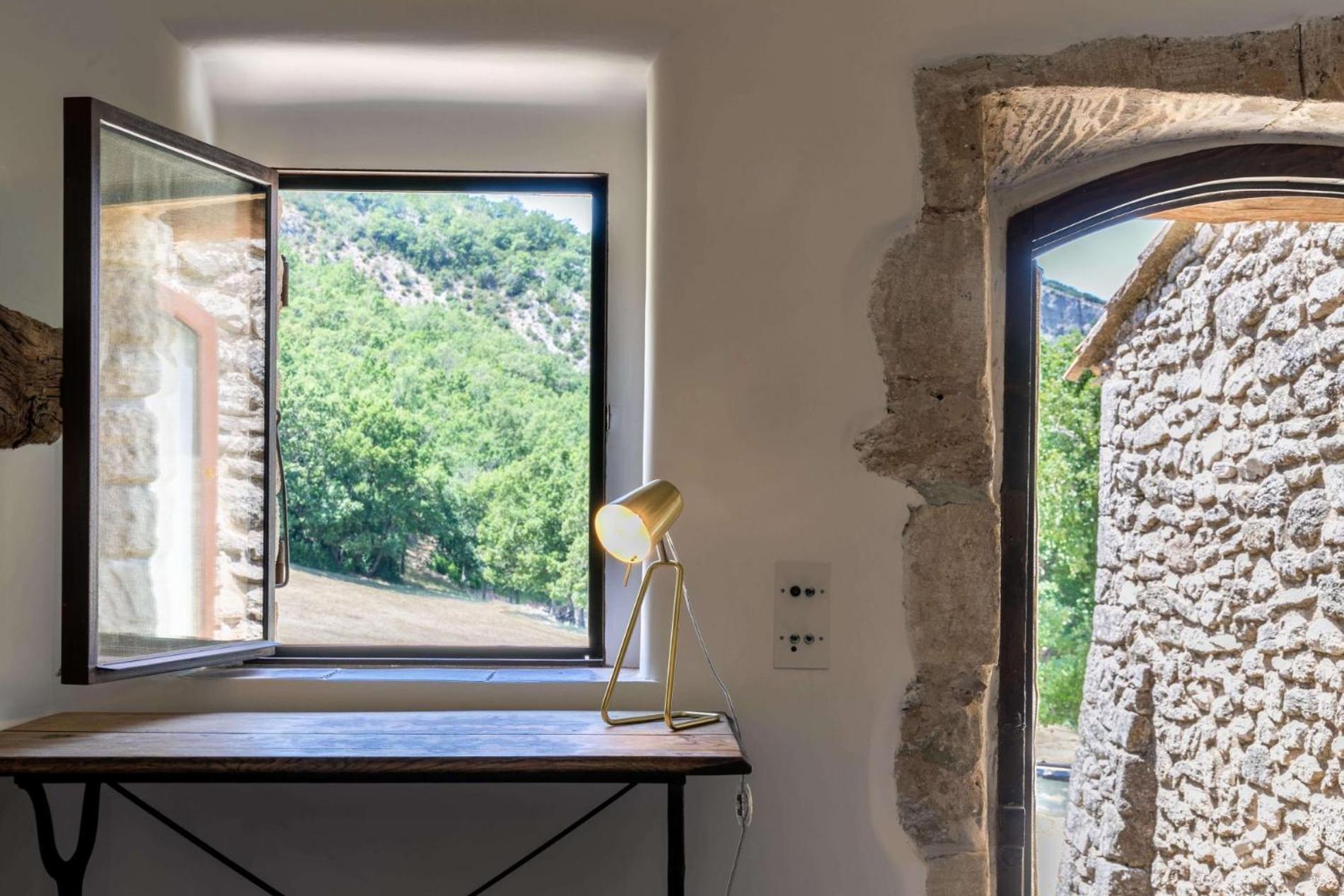 Le Domaine Du Castellas Sivergues Luaran gambar